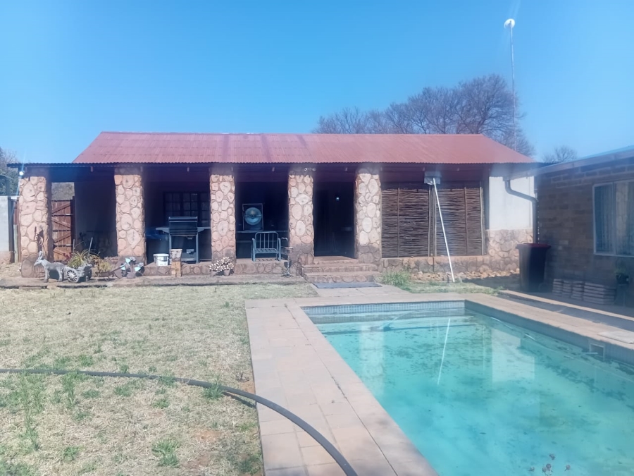 4 Bedroom Property for Sale in Groenkloof A H North West